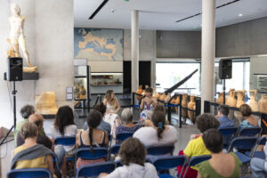Clémence Gabrielidis & Romy Wyche, Salon de Musique, MDAA, © Rosalie Parent