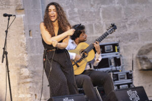 Sandra Carrasco & David de Arahal, Moment Précieux, Cour de l'Archevêché, © Florent Gardin