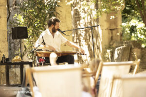 Reno Danio, Sieste Musicale, Jardin du couvent Saint Césaire, © Florent Gardin